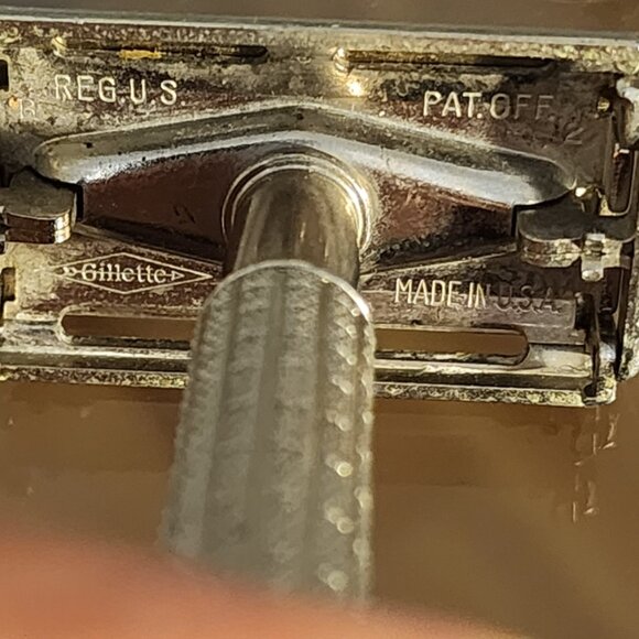 THREE  Double Edge Vintage , Razors by GILLETTE  U.S.A. &  CDA , GEM MICROMATIC - Picture 4 of 7